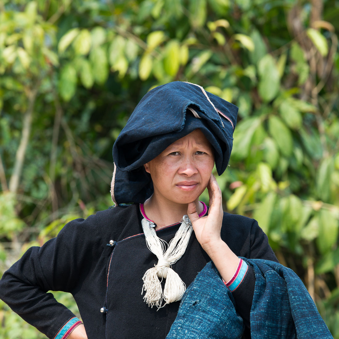 A woman from the Lanten people ethnic minority wearing her traditional costume, Luang Namtha Province. Lao PDR, Indochina, South East Asia