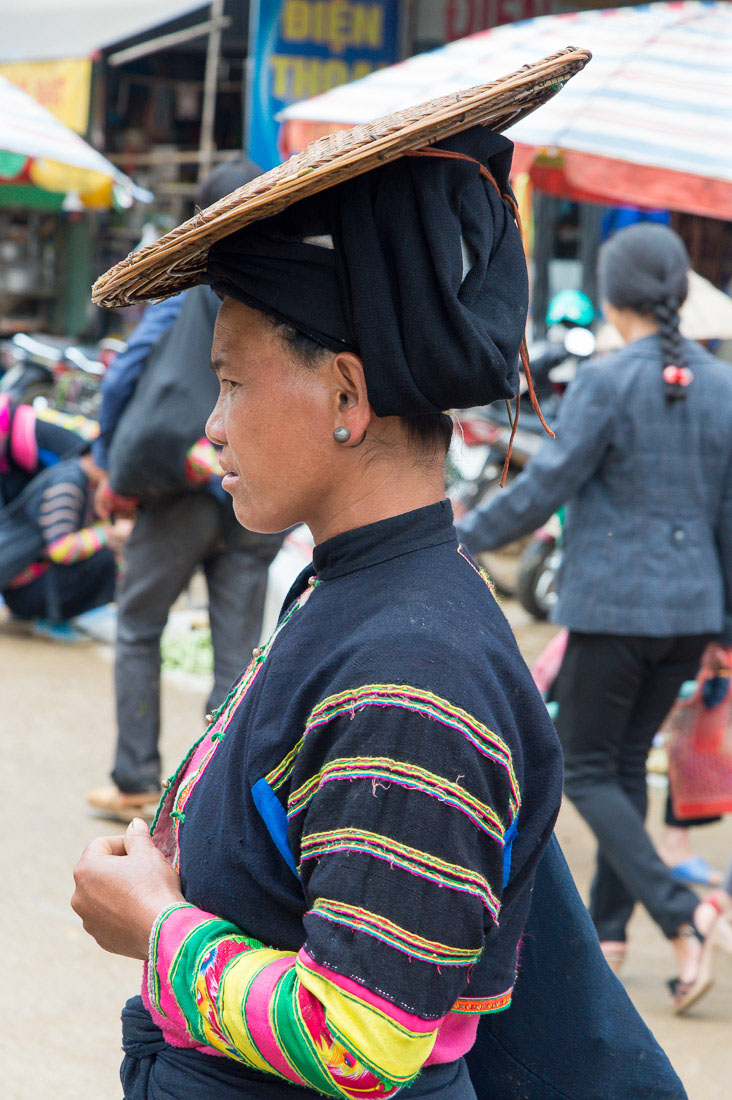 Woman from the Lolo people ethnic minority group, wearing traditonal clothes. Boa Lac market, Cao Bang province, Viet Nam, Indonesia, South East Asia