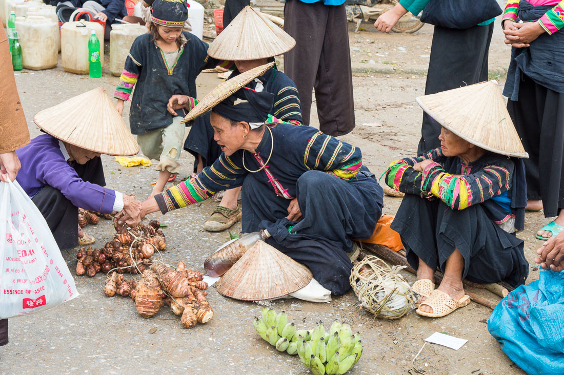 Women from the Lolo people ethnic minority group, wearing traditional clothes. Boa Lac market, Cao Bang province, Viet Nam, Indonesia, South East Asia