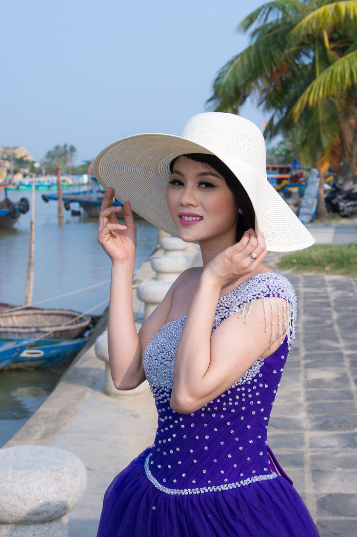 Just married, Thu Bon River, Hoi An, Quang Nam Province, Viet Nam, Indochina, South East Asia